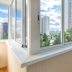 Остекление балконов и лоджий | Компания Викор